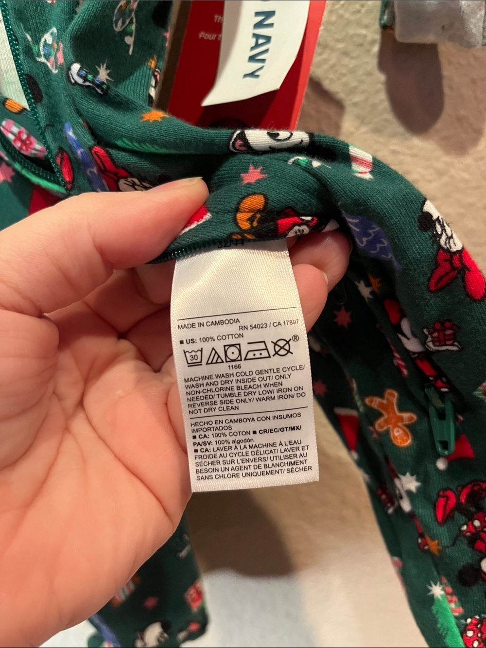 New Old Navy x Disney Baby Footed bodysuit Size 0-3 Months Christmas NWT - Picture 10 of 10
